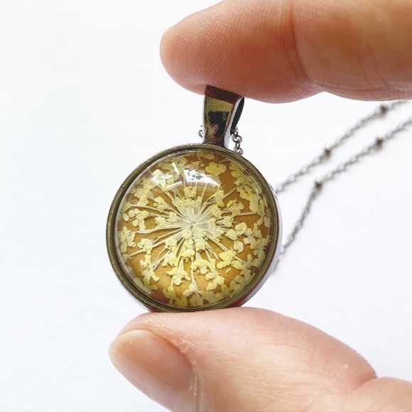 Beautiful Handmade Real Pressed Flower Necklace in Tan - Picture 3 of 4